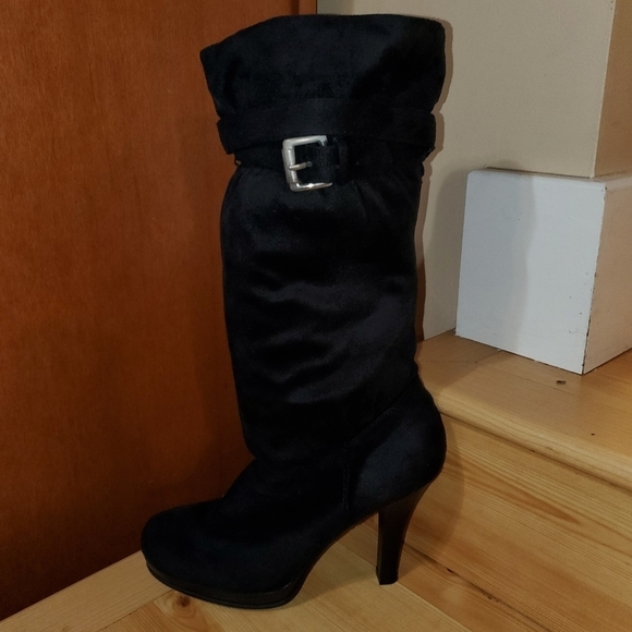 SBICCA Suede Knee High Heeled Boots - Picture 5 of 11